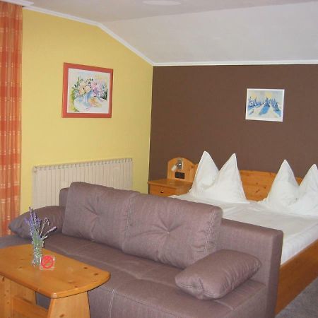 Gastehaus Heidi Bed & Breakfast Wals-Siezenheim Exterior photo