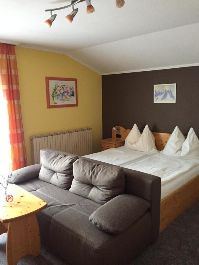 Gastehaus Heidi Bed & Breakfast Wals-Siezenheim Exterior photo