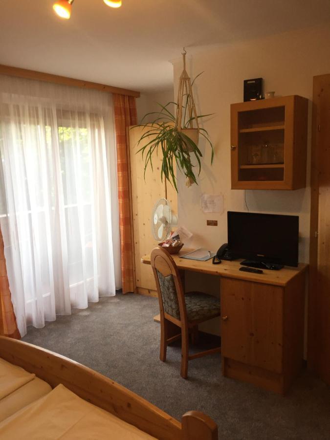 Gastehaus Heidi Bed & Breakfast Wals-Siezenheim Exterior photo