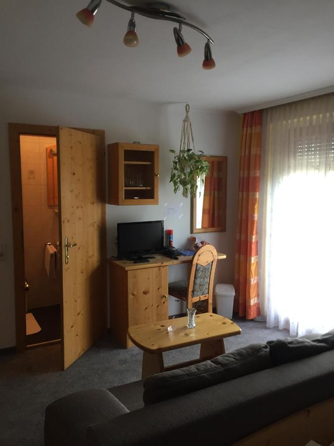 Gastehaus Heidi Bed & Breakfast Wals-Siezenheim Exterior photo