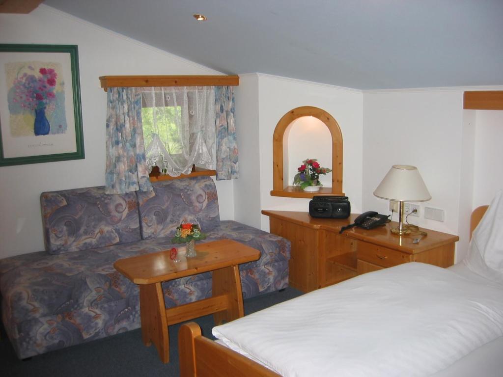 Gastehaus Heidi Bed & Breakfast Wals-Siezenheim Exterior photo