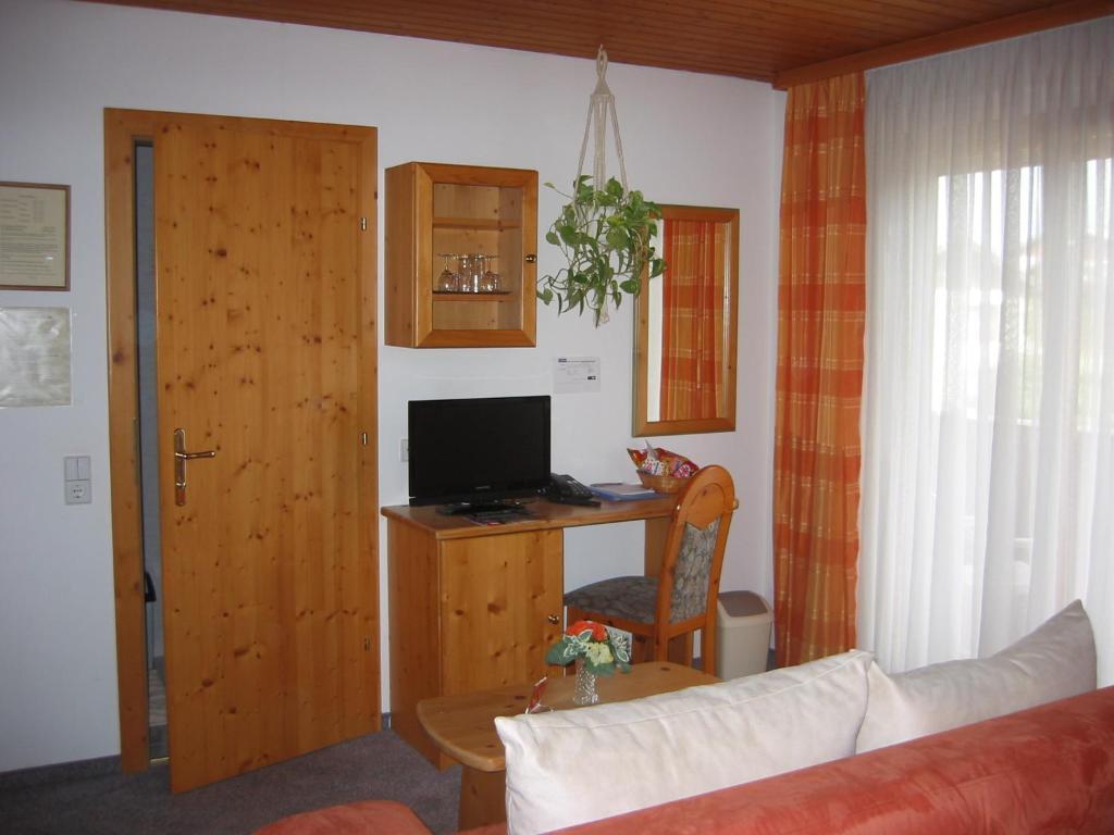 Gastehaus Heidi Bed & Breakfast Wals-Siezenheim Exterior photo
