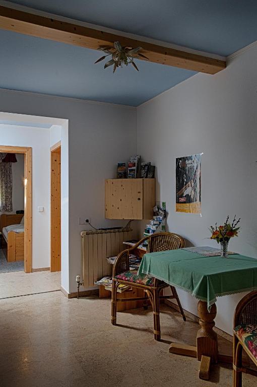 Gastehaus Heidi Bed & Breakfast Wals-Siezenheim Exterior photo