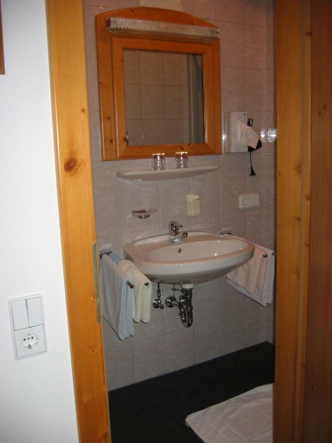 Gastehaus Heidi Bed & Breakfast Wals-Siezenheim Exterior photo