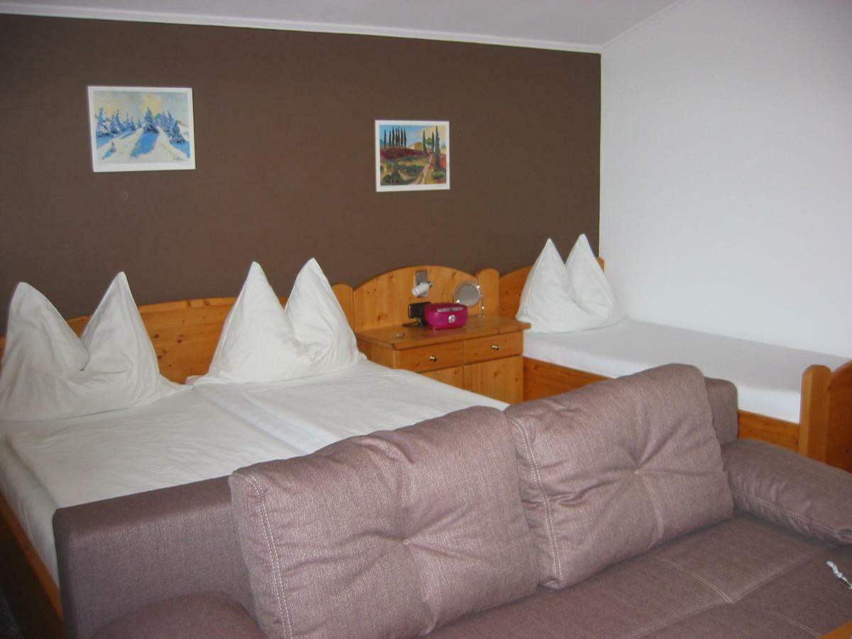 Gastehaus Heidi Bed & Breakfast Wals-Siezenheim Exterior photo